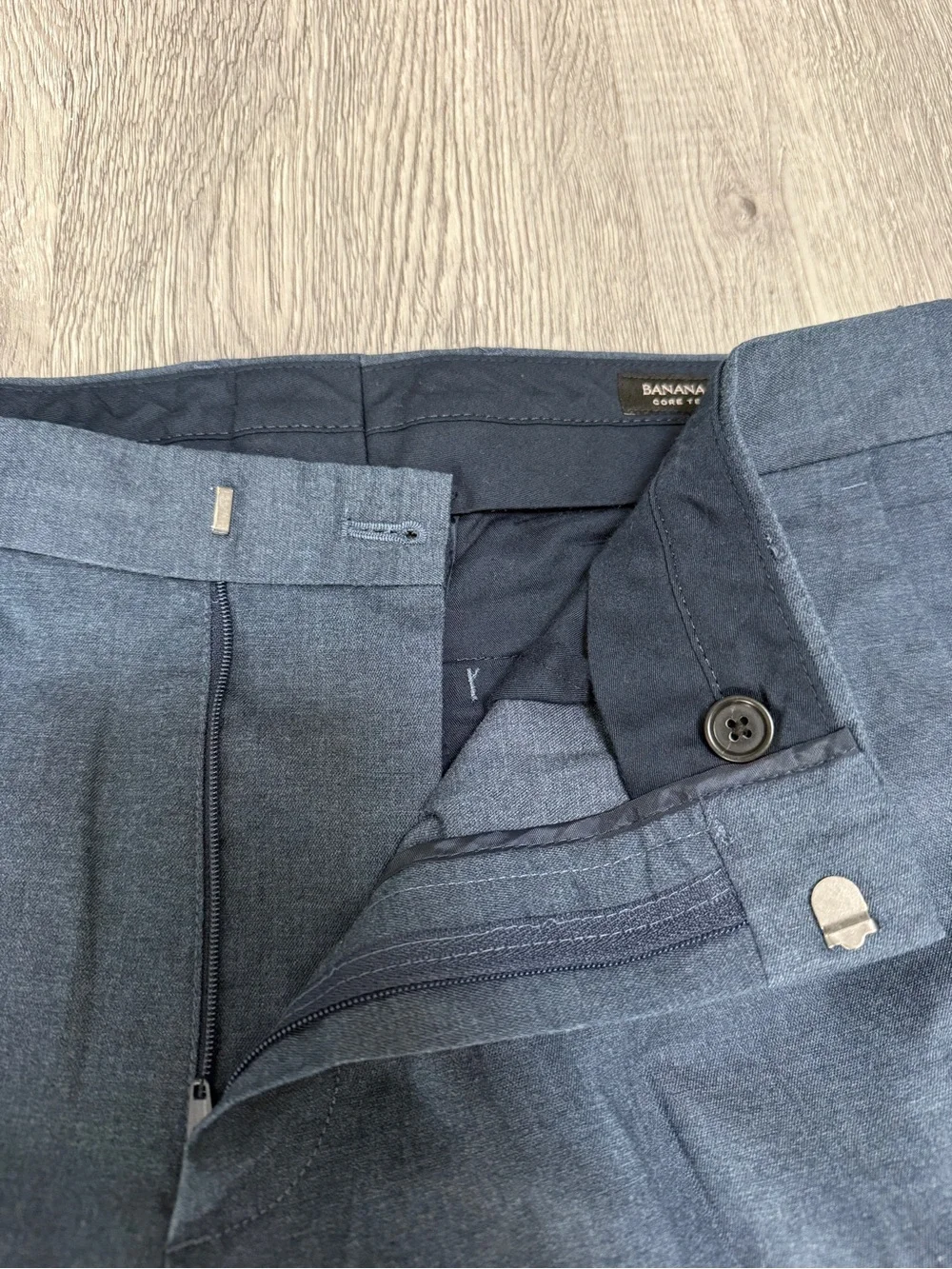 Banana Republic 31 x 30 Gray/Blue Core Temp Non-Iron Slim Fit Mens Dress Pants